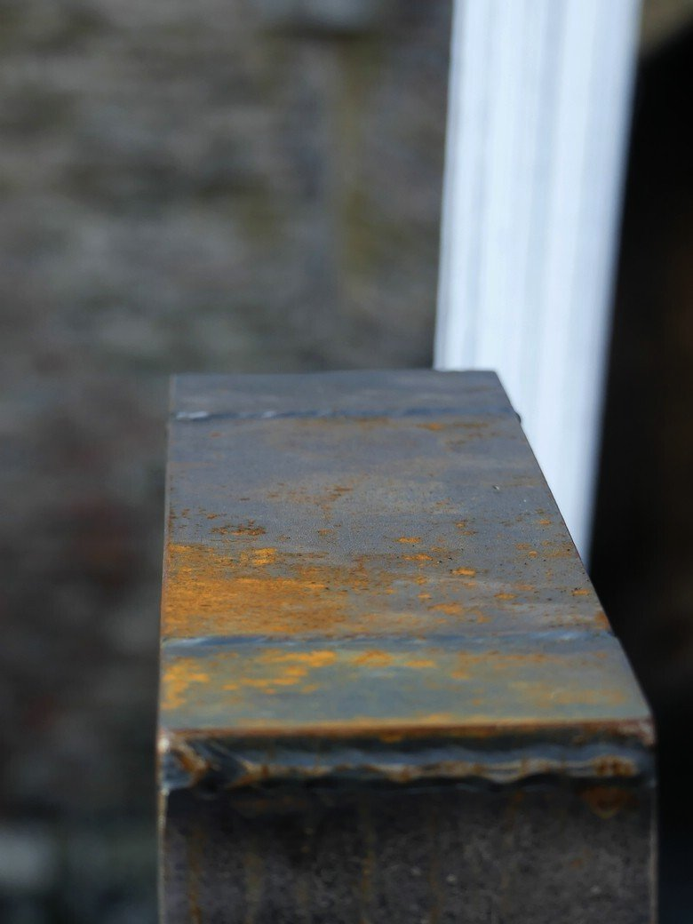 Die Befestigung an der Stadtmauer... Die Befestigung an der Stadtmauer...