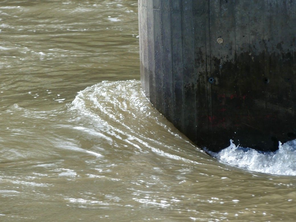 Brückenpfeiler in der Iller, 2023 Brückenpfeiler in der Iller, 2023