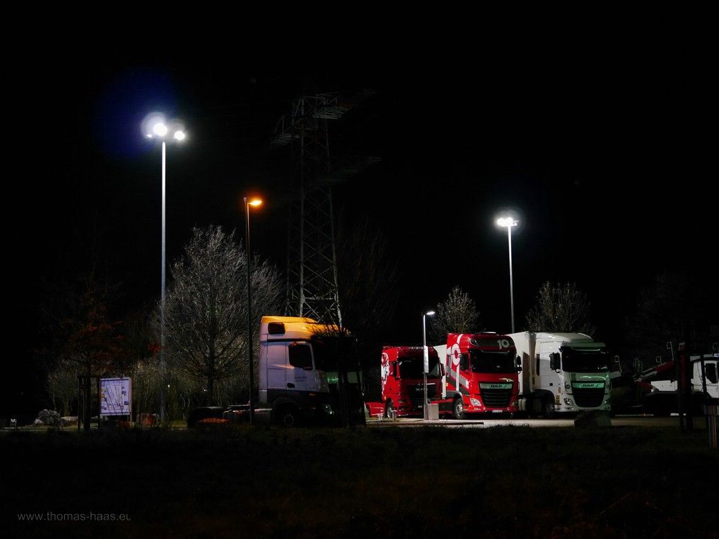 Autohof an der A7 bei Nacht, 2023 Autohof an der A7 bei Nacht, 2023