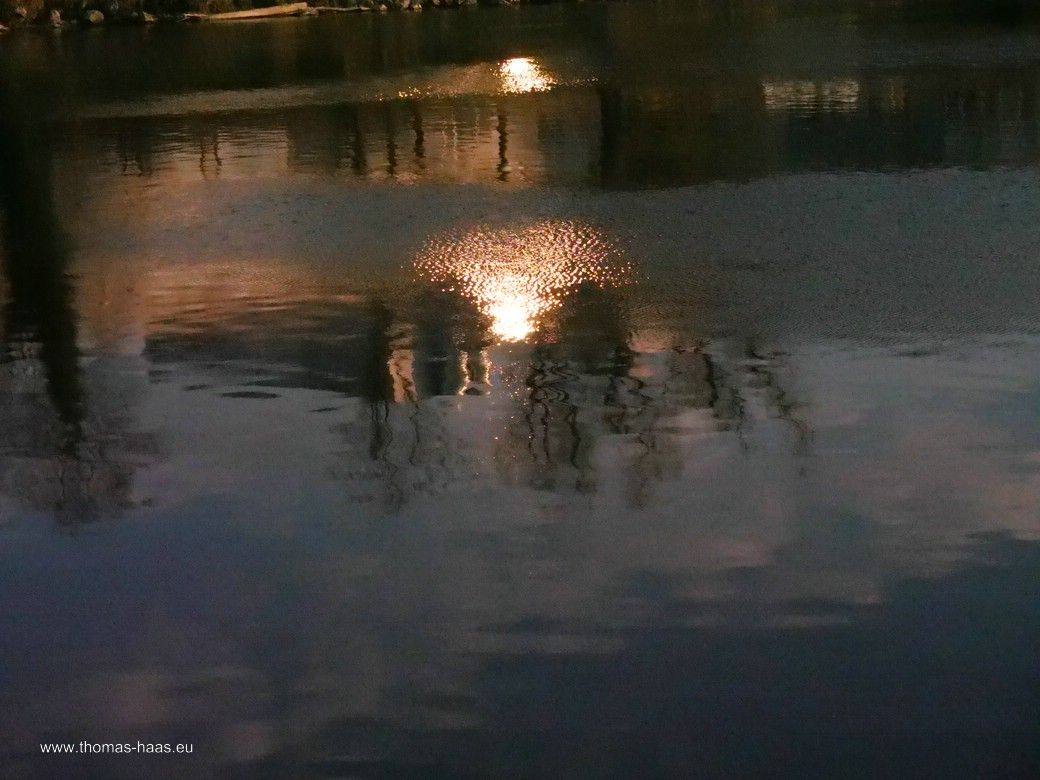 Bewegung: Kurz vor der Abstraktion, Pkw und Architektur... Bewegung: Kurz vor der Abstraktion, Pkw und Architektur...