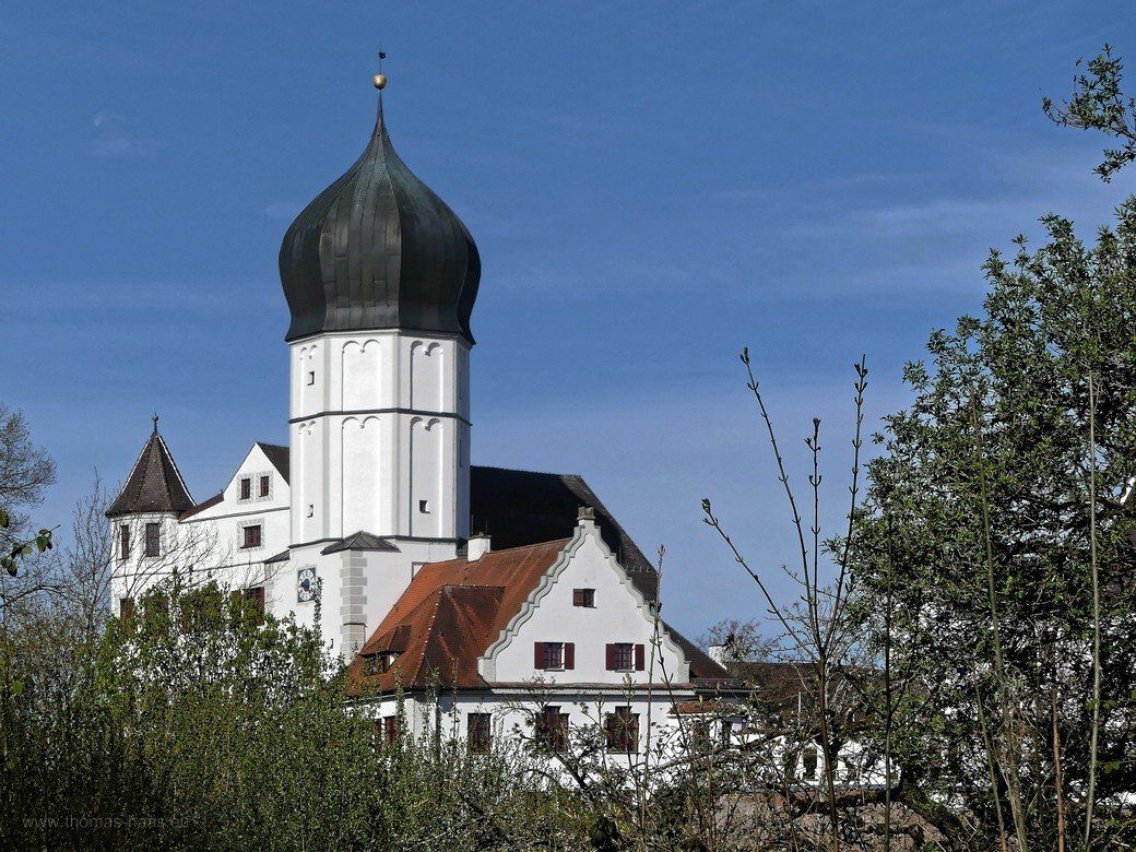 Das Schloss aus östlicher Richtung... Das Vöhlinschloss aus östlicher Richtung...
