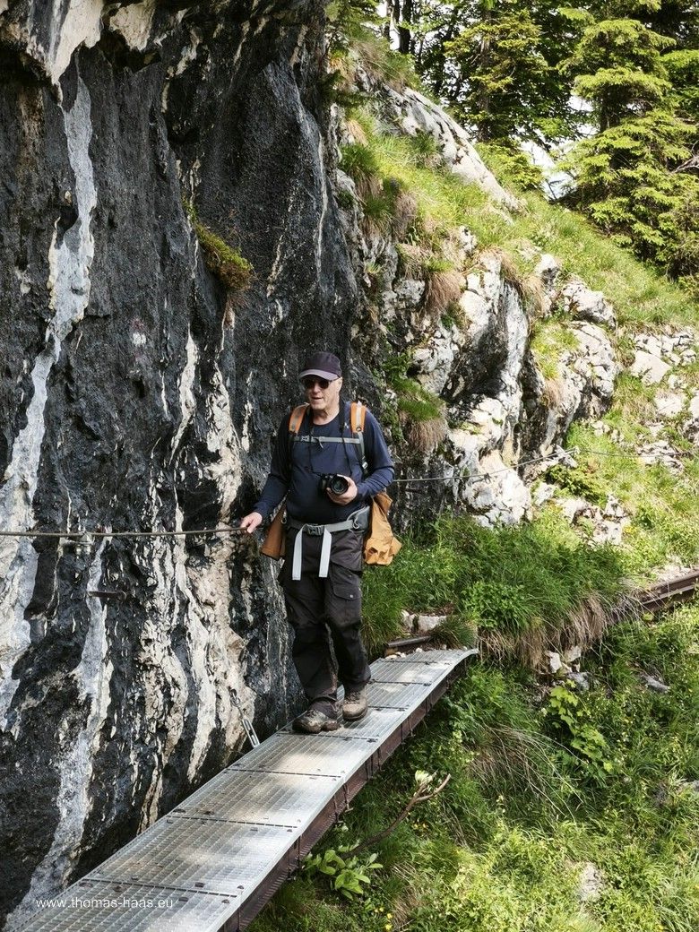 Auf dem roten Wanderweg geht es nach oben - Richtung Brünnsteinhaus, 2025 Auf dem roten Wanderweg geht es nach oben - Richtung Brünnsteinhaus, 2025