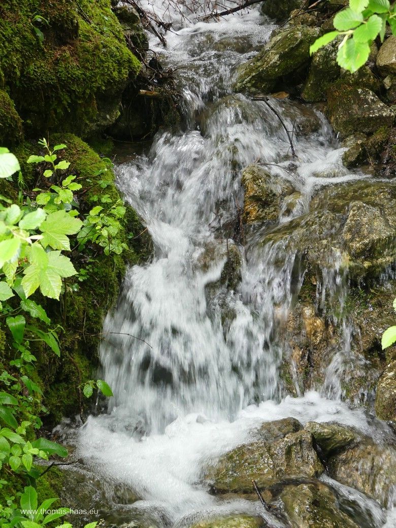 Wasserspiele - ein kleiner Wasserfall... Wasserspiele - ein kleiner Wasserfall...