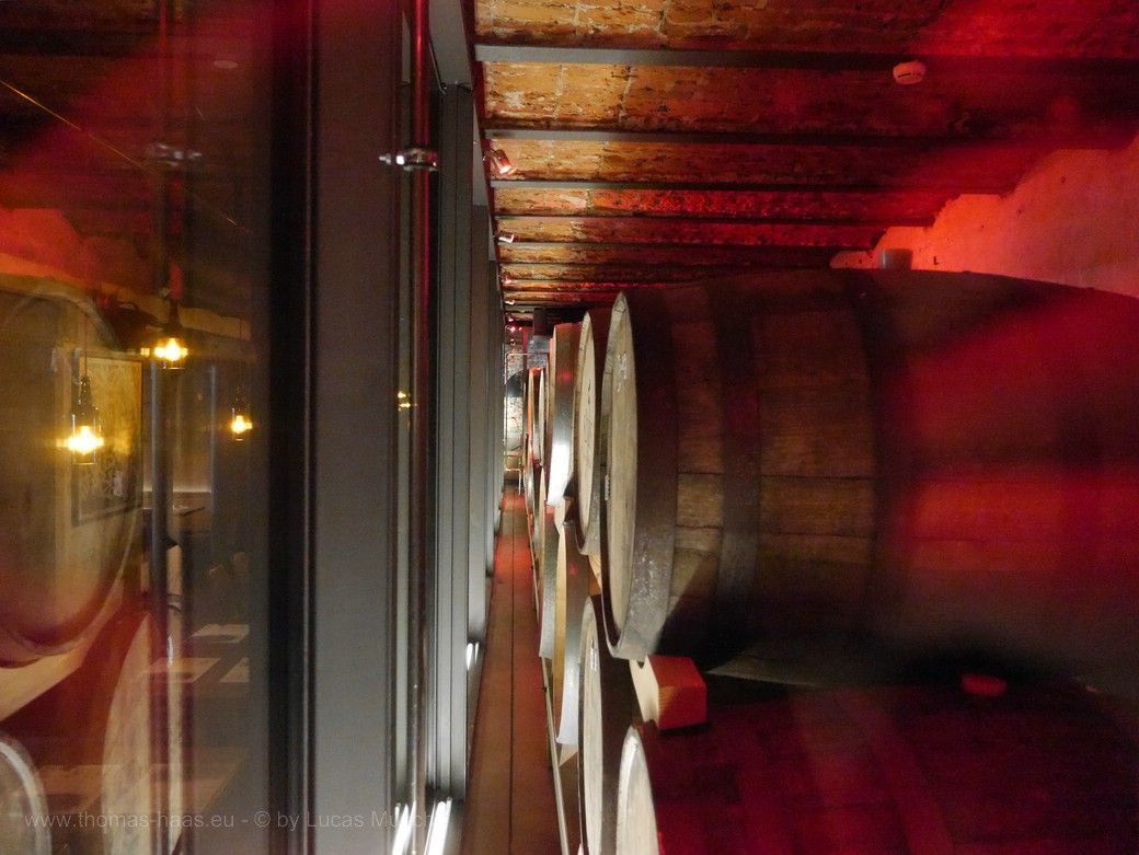 Lagerfässer für edle Craftbeer-Sorten, Maisel & Friends, Bayreuth © by Lucas Musch, 2023 Lagerfässer für edle Craftbeer-Sorten, Maisel & Friends, Bayreuth © by Lucas Musch, 2023