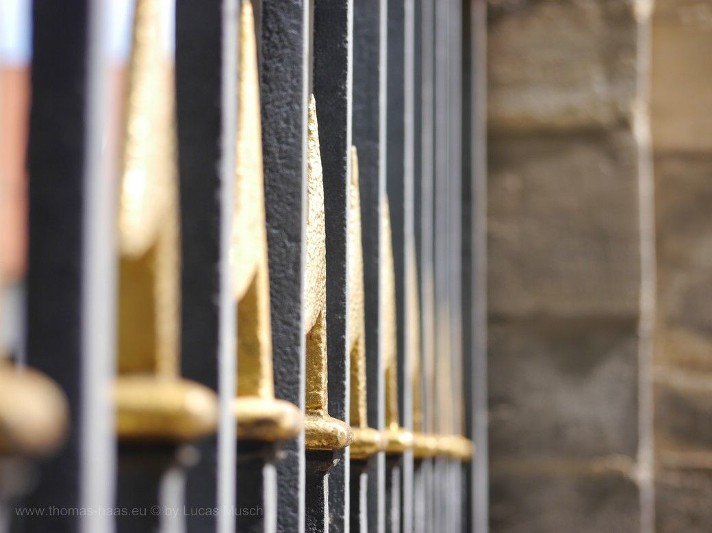 Das Zaunmotiv von Lucas - der Hofgarten in Bayreuth...