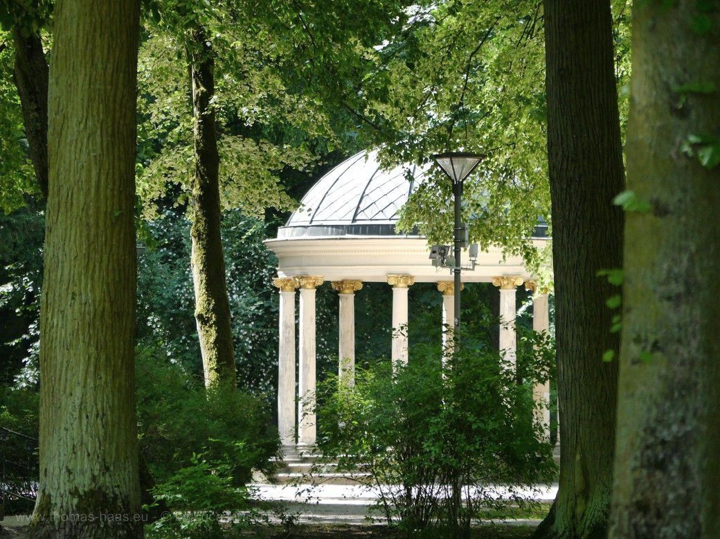 Bild des Monats, August 2023 - Pavillon im Hofgarten Bayreuth, Juni 2023, © by Lucas Musch Pavillon im Hofgarten Bayreuth, Juni 2023, © by Lucas Musch