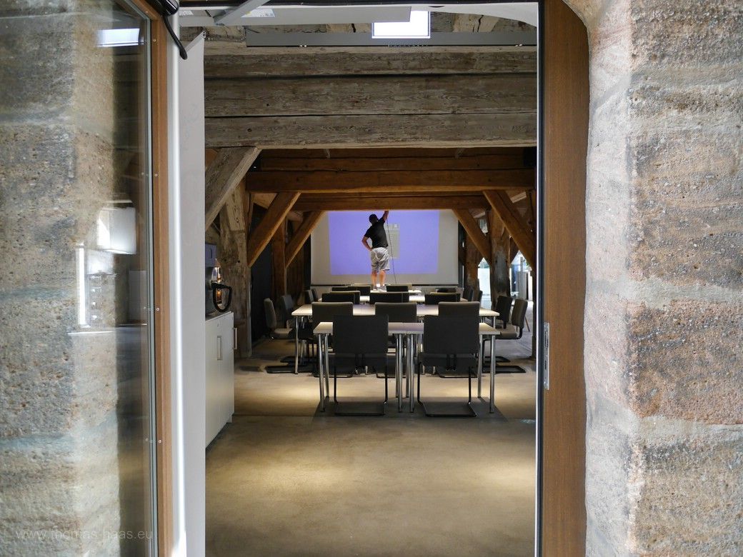 Aufbauarbeiten, alte Mauern und neue Technik, Spalt 2023 Aufbauarbeiten, alte Mauern und neue Technik, 2023