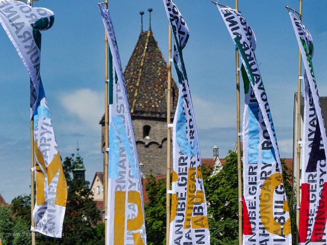 Von der Herdbrücke geht der Blick zum Metzgerturm... Ulm, Donaufest 2024