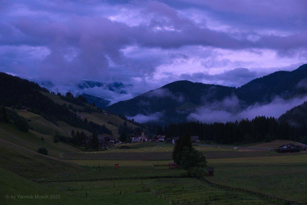 Alpine Nebelschwaden nach Starkregen...