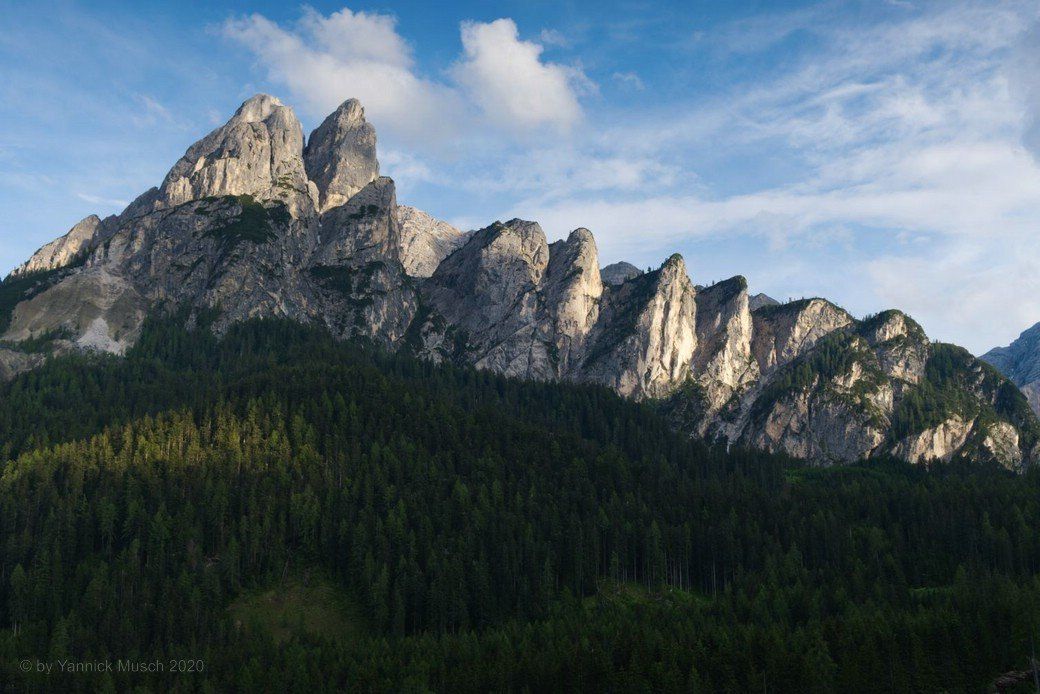 Bergkette in den Dolomiten, 2020
