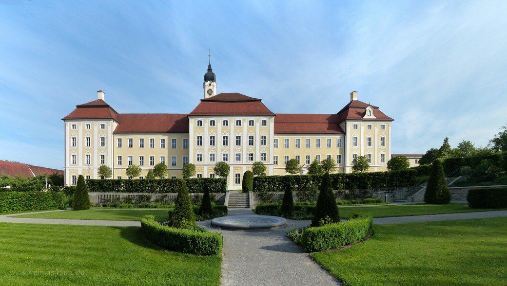 Prämonstratenserkloster Rogenburg, Gartenseite, 2020 Prämonstratenserkloster Roggenburg, gestiched, 2020