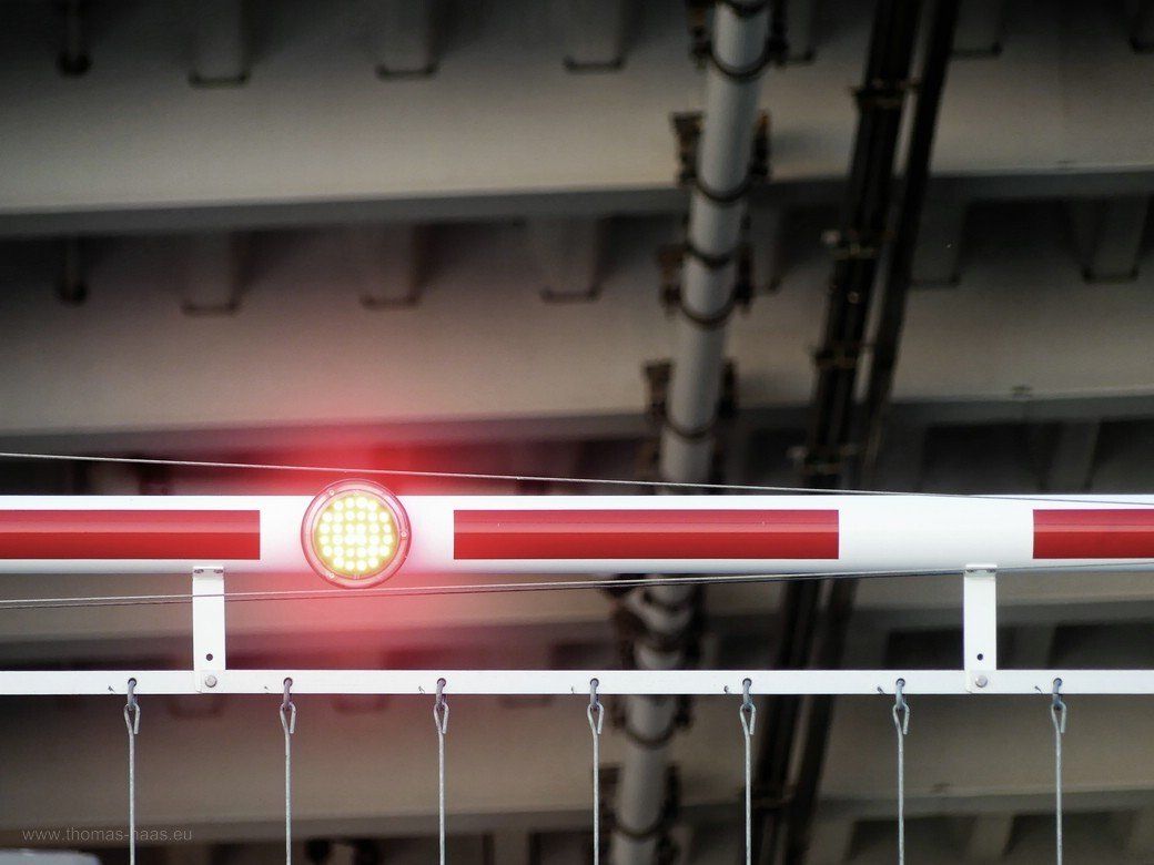 Die Fahrbahnen sind hochgeklappt... Kappeln, Schleibrücke, 2021 Die Fahrbahnen sind hochgeklappt... Kappeln, Schleibrücke, 2021