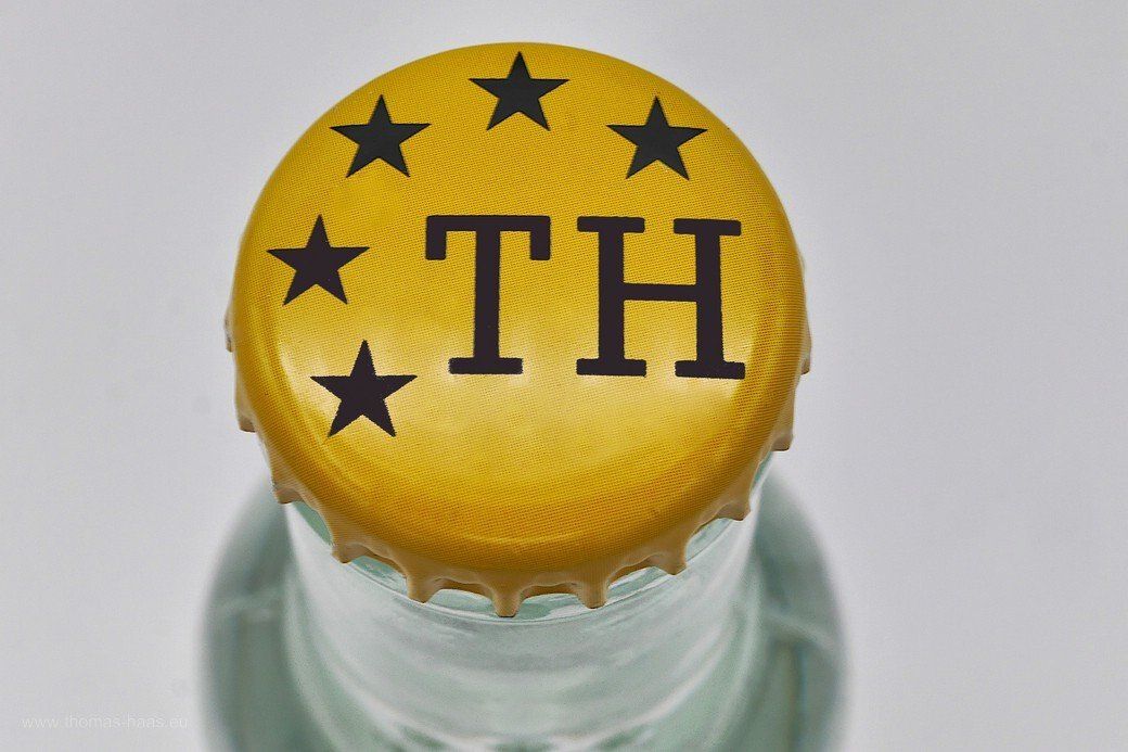 Initialen Thomas Henry, TH, Kronkorken, 2021 Initialen Thomas Henry, TH, Kronkorken, 2021