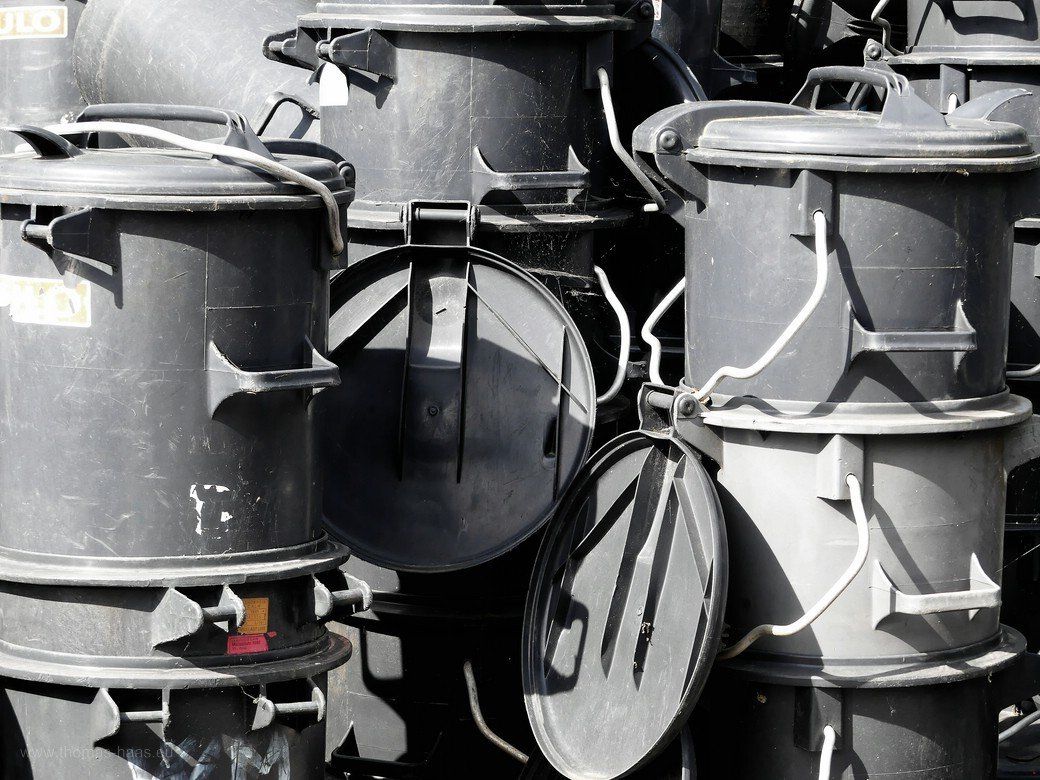 Mülleimer - der klassische Rundbehälter hat ausgedient... Der klassische Rundbehälter hat ausgedient...