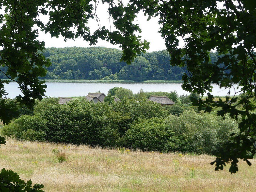 Blick vom Wall auf Haithabu, 2022 ...und der Blick geht noch einmal zurück!