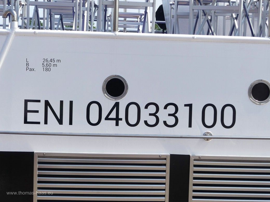 Die ENI - die „Einheitliche europäische Schiffsnummer“an der „Stadt Kappeln“, Juli 2024 Die ENI - die „Einheitliche europäische Schiffsnummer“an der „Stadt Kappeln“, Juli 2024Die