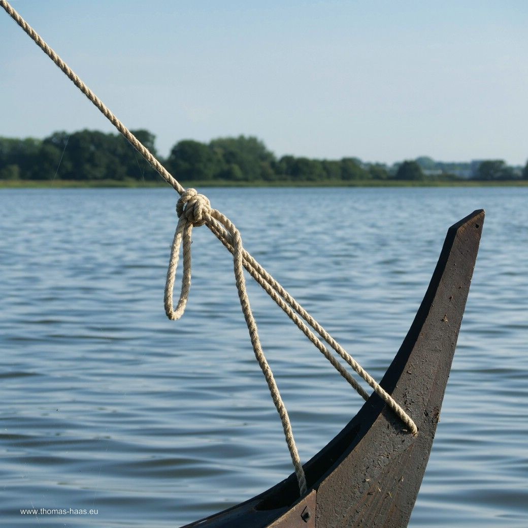 Wikinger-Boot am Anleger in Haithabu, August 2025 Wikinger-Boot am Anleger in Haithabu, August 2025