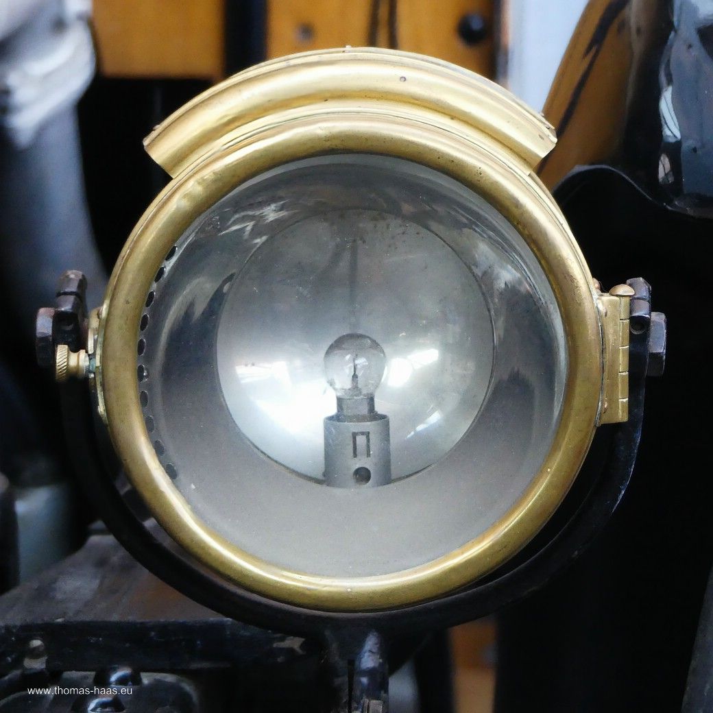 ...Fahrzeugbeleuchtung!