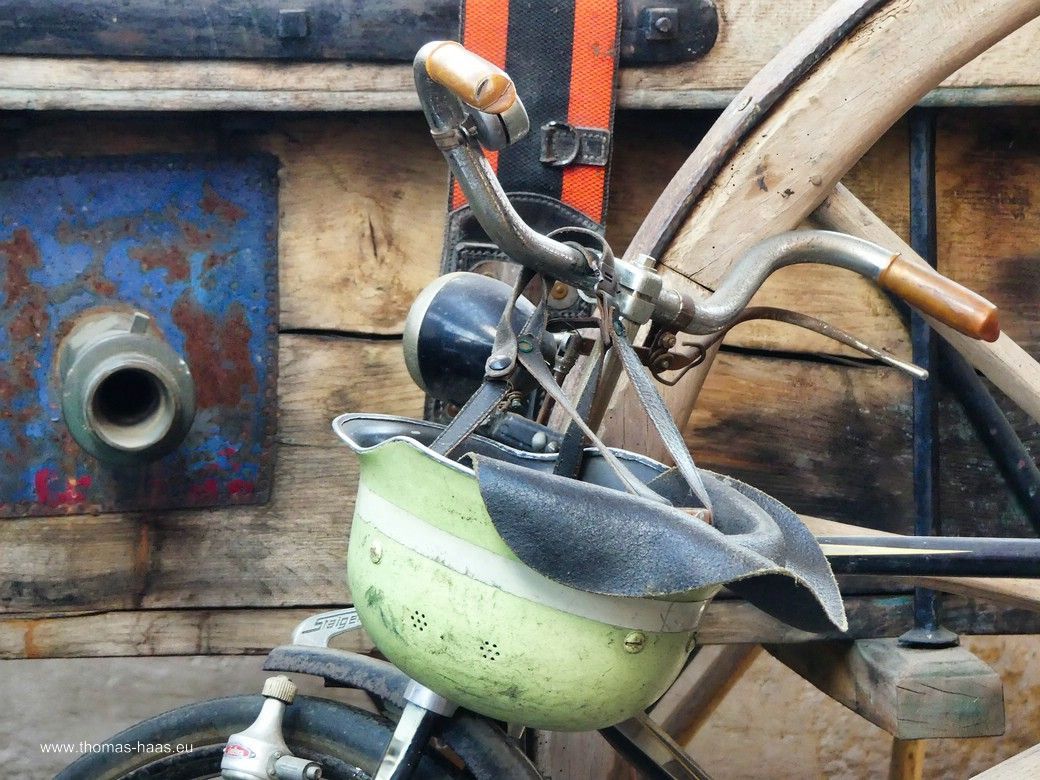 Einsatzbereit - Szene aus dem Magirus Iveco-Museum in Neu-Ulm, 2025 Einsatzbereit - Szene aus dem Magirus Iveco-Museum in Neu-Ulm, 2025