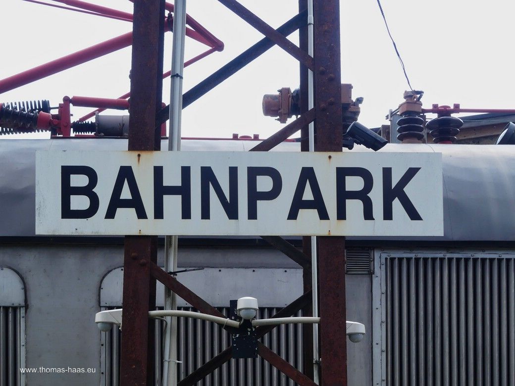 BAHNPARK als Bahnhofsschild... BAHNPARK als Bahnhofsschild...
