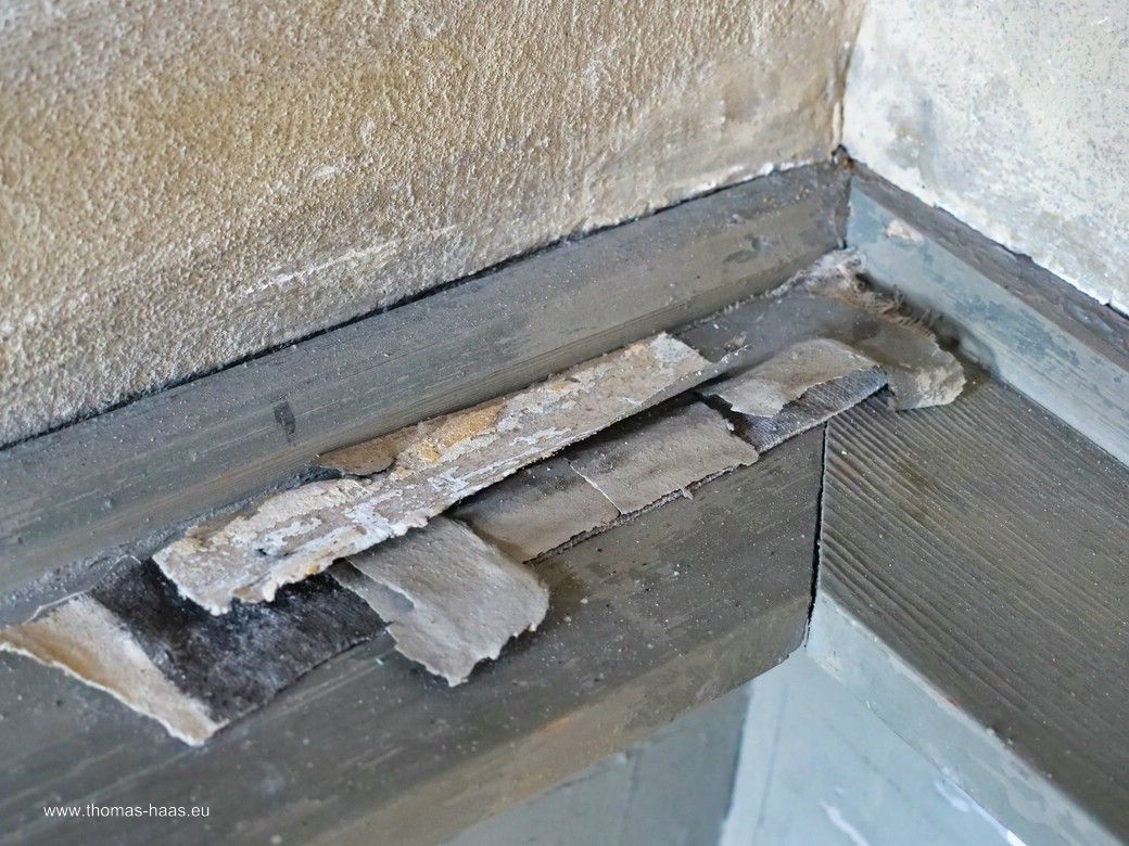Farb- und Materialproben im Schloss Crossen, Juni 2026