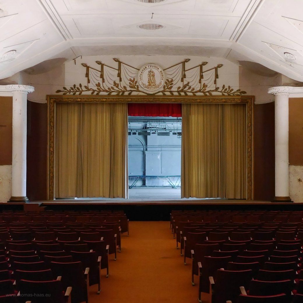 Theatersaal, Haus der Offiziere, 2022 Wünsdorf, Theatersaal