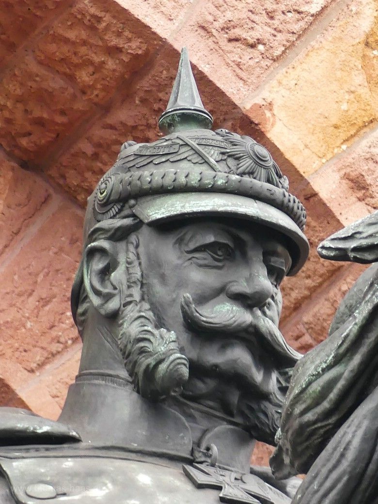 Der Kaiser - hier Wilhelm I. - Kyffhäuser-Nationaldenkmal, 2023 Kaiser Wilhelm I. auf dem Kyffhäuser, 2023