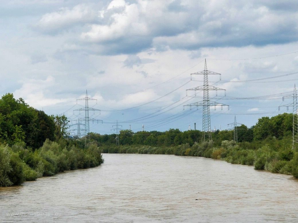 Hochwasser an der Iller bei Vöhringen, August 2023 Ende August 2023 führt die Iller Hochwasser...