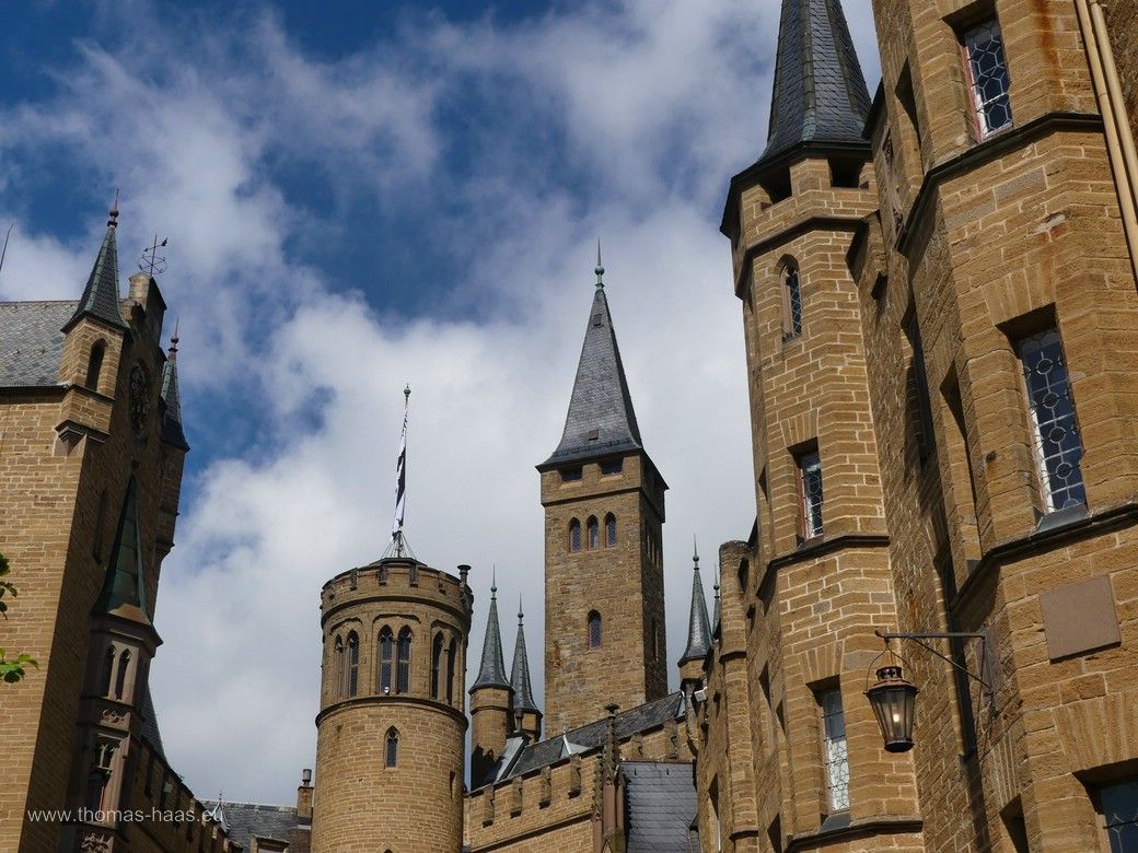 Burghof der Burg Hohenzollern, Juni 2024 Burghof der Burg Hohenzollern, Juni 2024