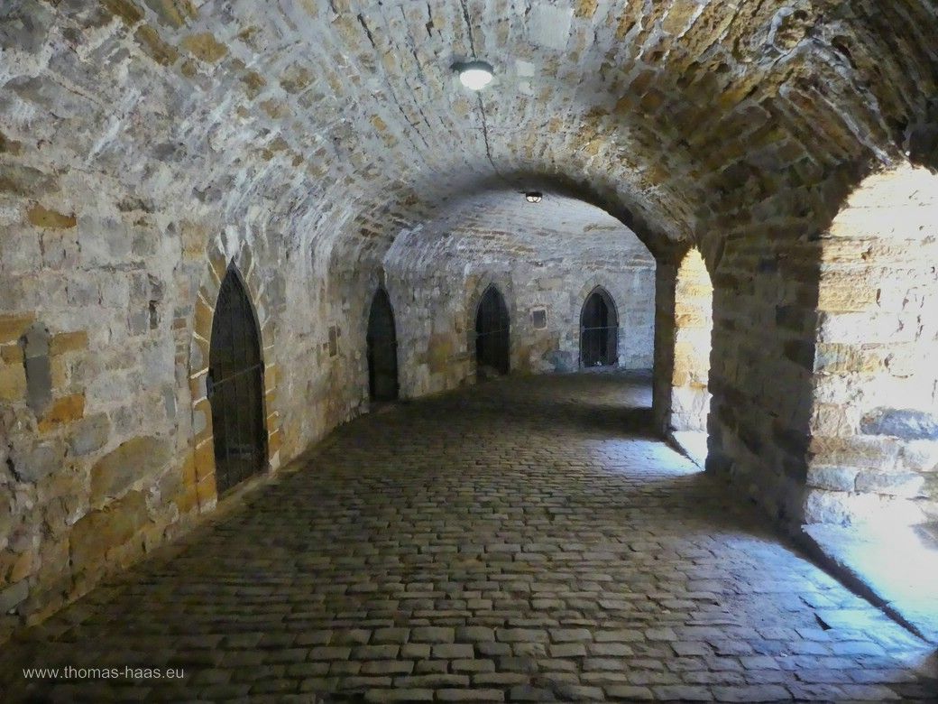 Zufahrt zur Burg Hohenzollern, Moritz von Prittwitz hat auch in Ulm gebaut... Zufahrt zur Burg Hohenzollern, Moritz von Prittwitz hat auch in Ulm gebaut...