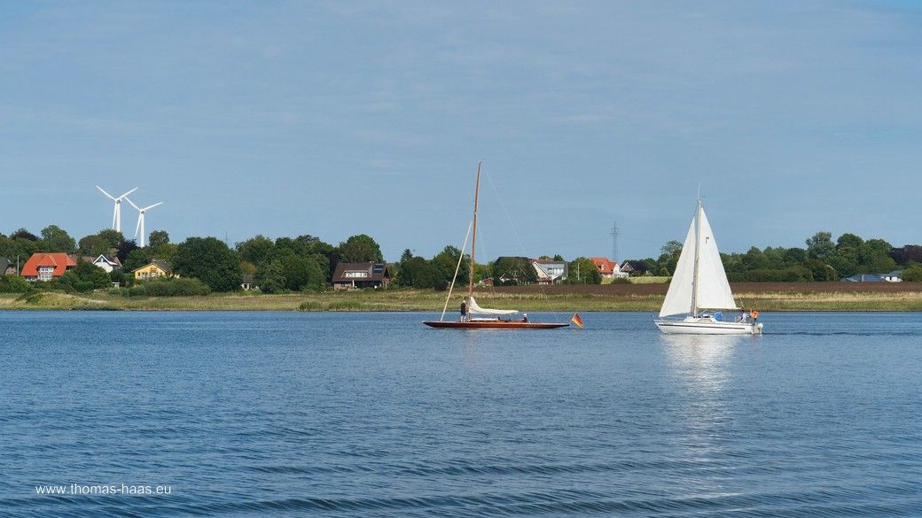 Tag 1 - Montag: Die Schlei von Arnis aus gesehen... - Segelboote und die Halbinsel Schwansen! Tag 1 - Montag: Die Schlei von Arnis aus gesehen...