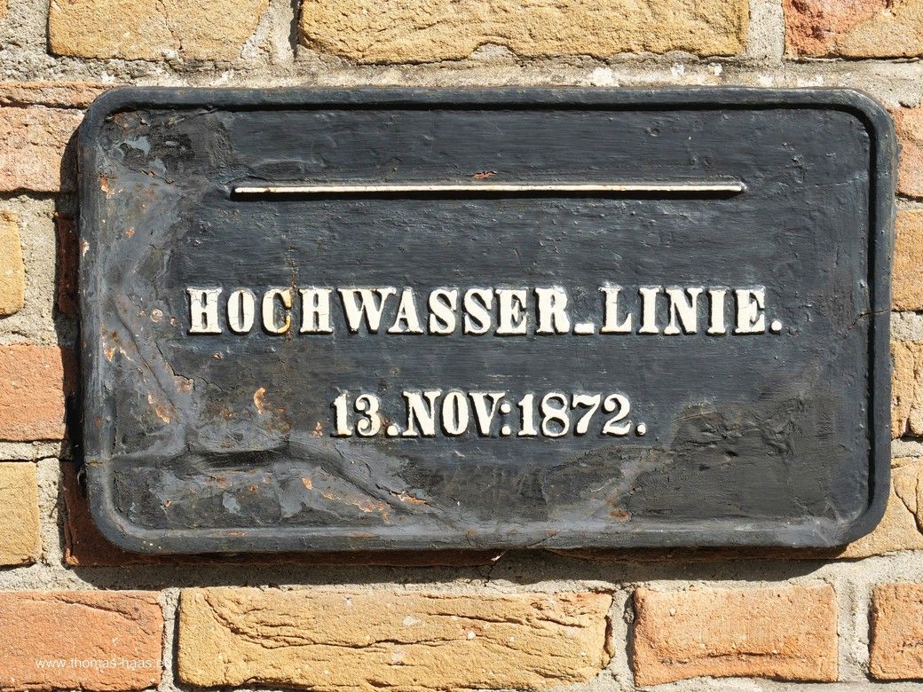 Hochwasserlinie in Arnis (1872)