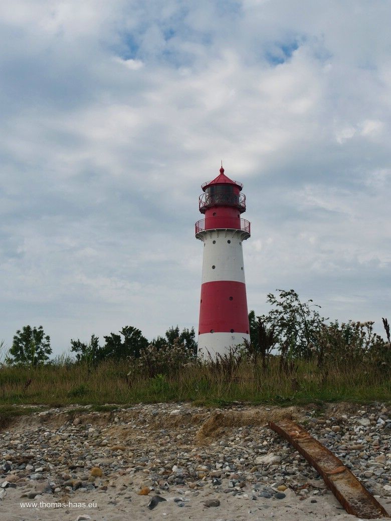 Auch hier geht es um die Perspektive... Leuchtturm Falshöft, 2025 Auch hier geht es um die Perspektive...
Leuchtturm Falshöft, 2025