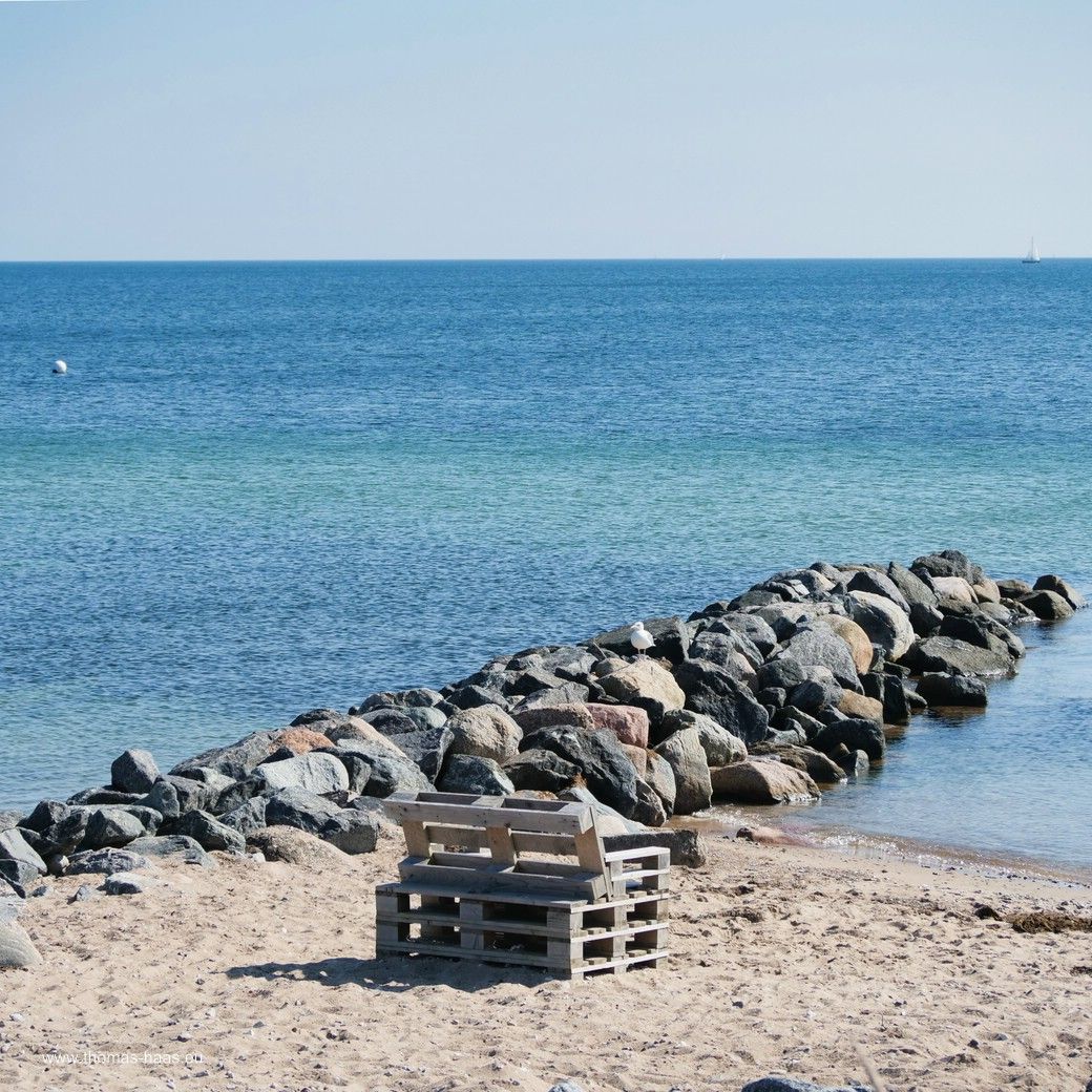 Strandmobiliar... - Auch Martin Parr Motive wären möglich! Strandmobiliar... - Auch Martin Parr Motive wären möglich!