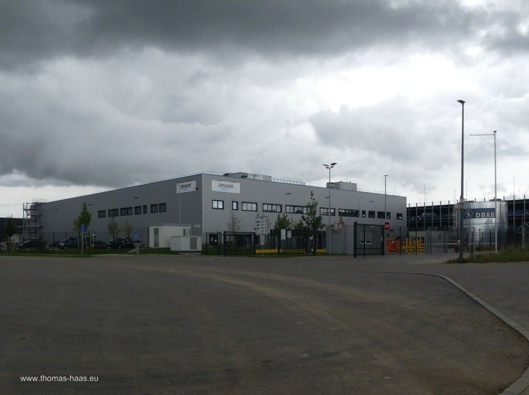 Warenlager an der A7, September 2025 Warenlager an der A7, September 2025