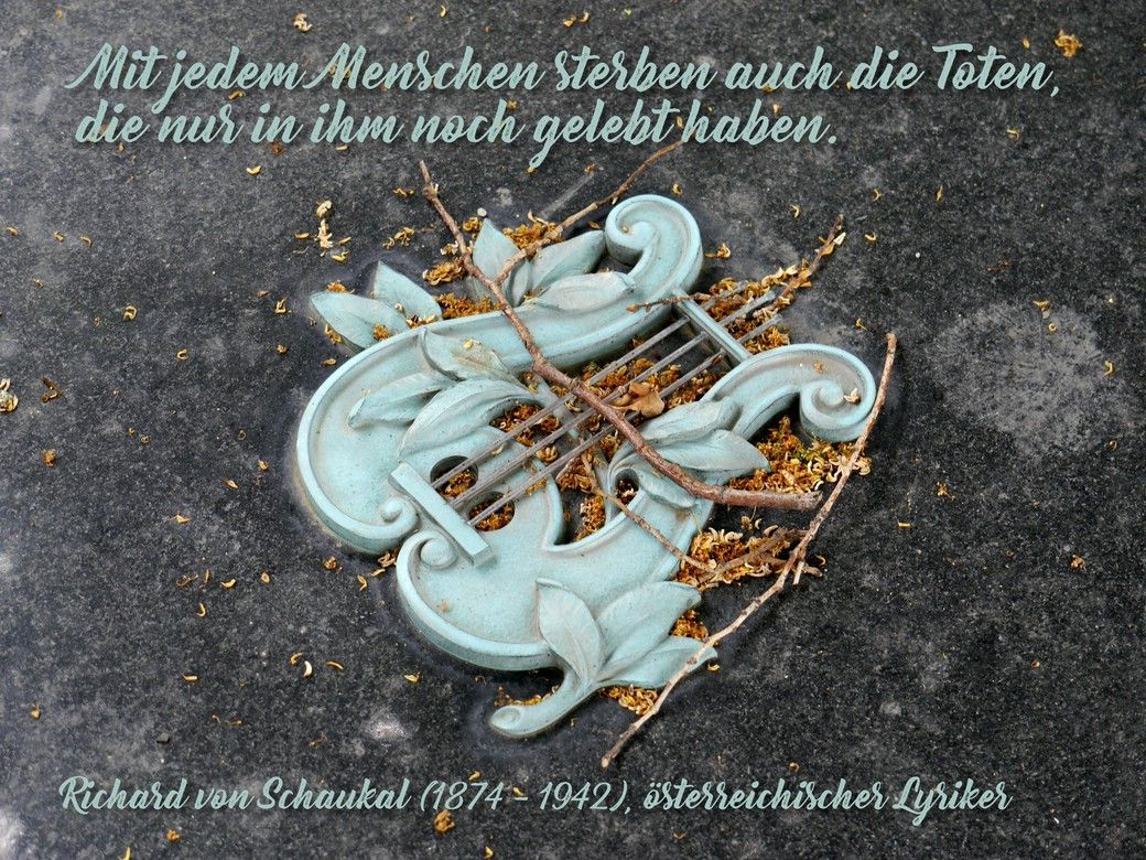 Grabstein und Gedanken zum November mit einem Zitat Ein Motiv für den November, Grab mit Gedanken, dem Zitat, des Richard von Schaukal