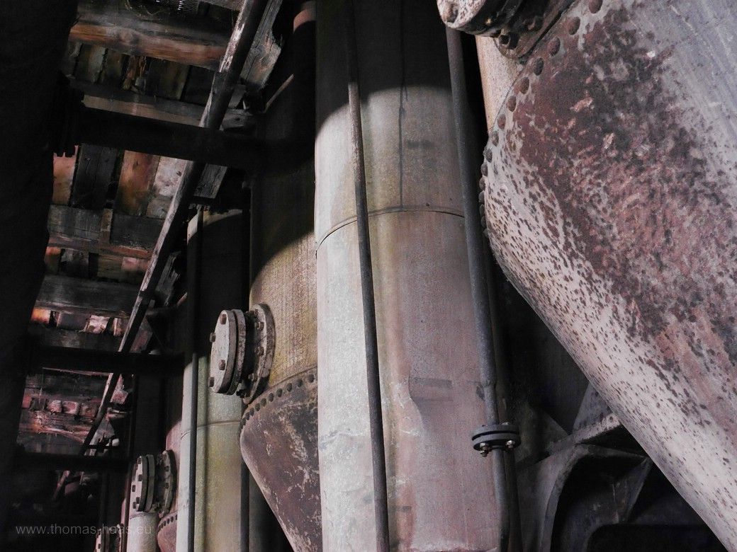 Beim Entleeren des Diffuseurs fallen die entzuckerten Schnitzel in den sogenannten Schnitzelsump Beim Entleeren des Diffuseurs fallen die entzuckerten Schnitzel in den sogenannten Schnitzelsump