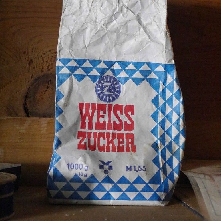 Zuckerpackung aus der ehemaligen DDR, ca. 1990 Weisszucker in Oldisleben, ca. 1990