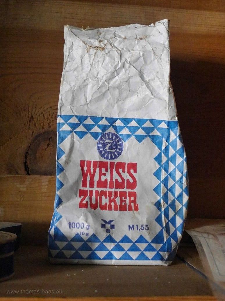 Zuclerpackung mit Weisszucker, Oldisleben, 2023 Zuclerpackung mit Weisszucker, Oldisleben, 2023
