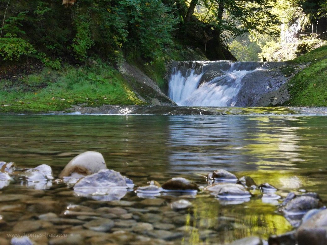Langzeitbelichtung mit der Kamera fast schon im Wasser... Im Bereich der Strudellöcher, Langzeitbelichtung, 2023
