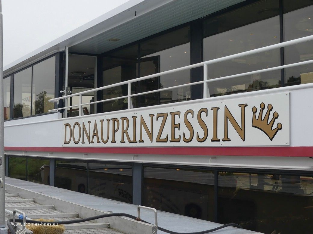 Schriftzug auf der Breitseite der „Dnauprinzesin“