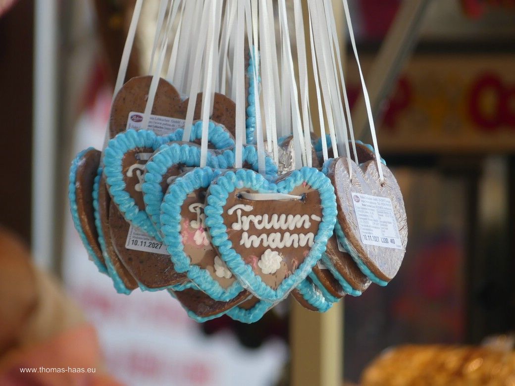 Auf der Dult, Lebkuchenherzen... Auf der Dult, Lebkuchenherzen...
