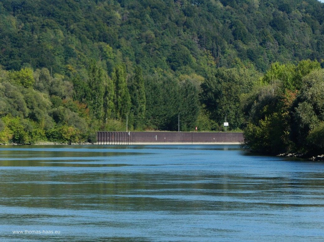 Zufahrt zur Schleuse Bad Abbach - bergwärts! Zufahrt zur Schleuse Bad Abbach - bergwärts!
