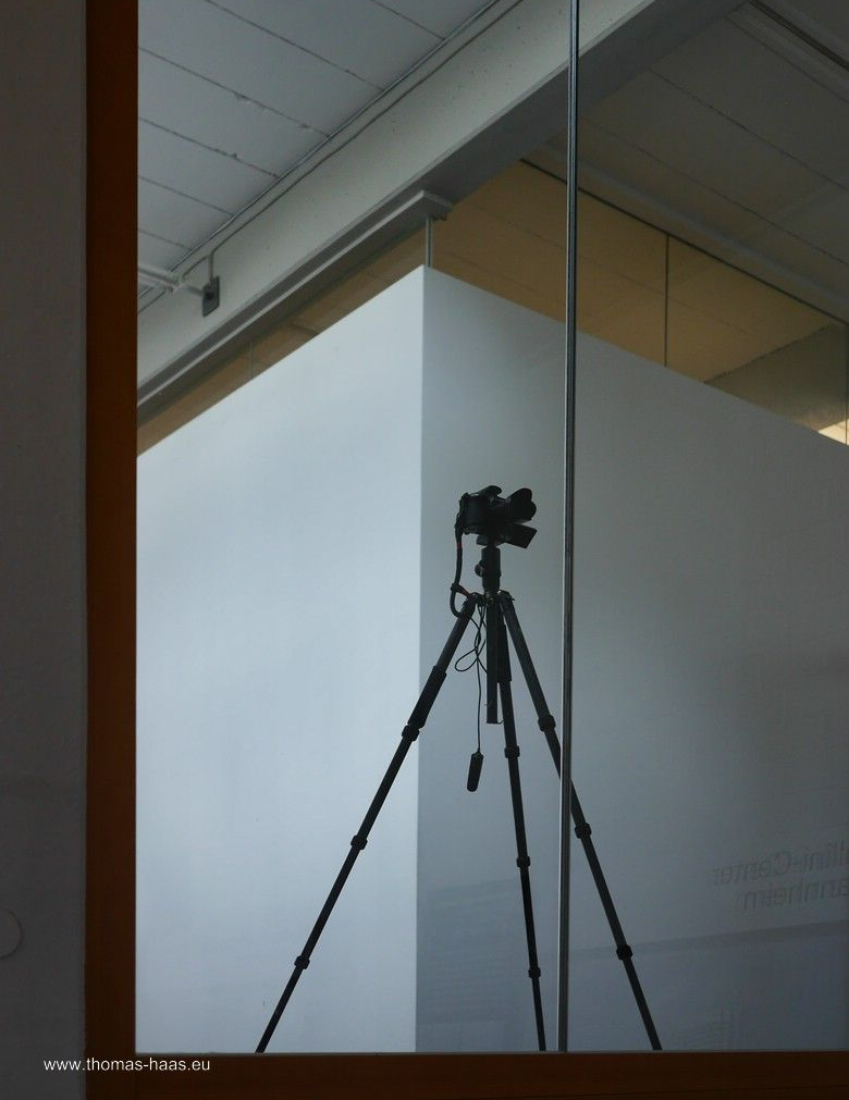 Meine G9 auf dem Stativ in der HfG, Ulm, Oktober 2025 Meine G9 auf dem Stativ in der HfG, Ulm, Oktober 2025