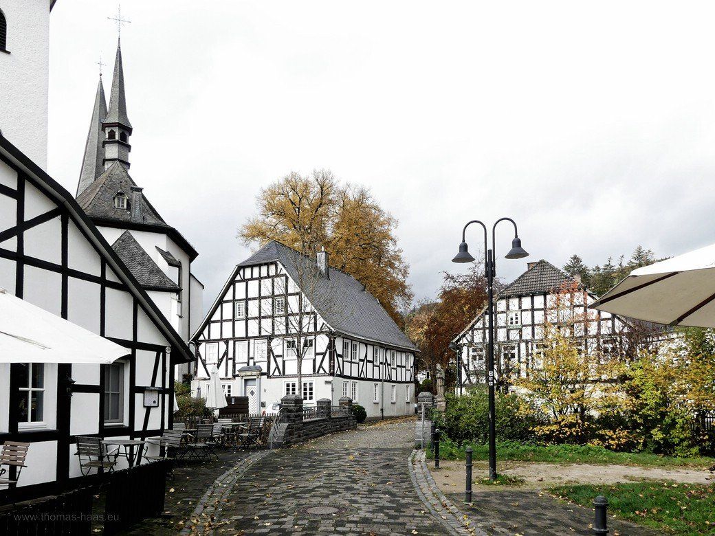 Im Ortskern von Eslohe, Hochsauerlandkreis, Oktober 2020 Im Ortskern von Eslohe, Hochsauerlandkreis, Oktober 2020