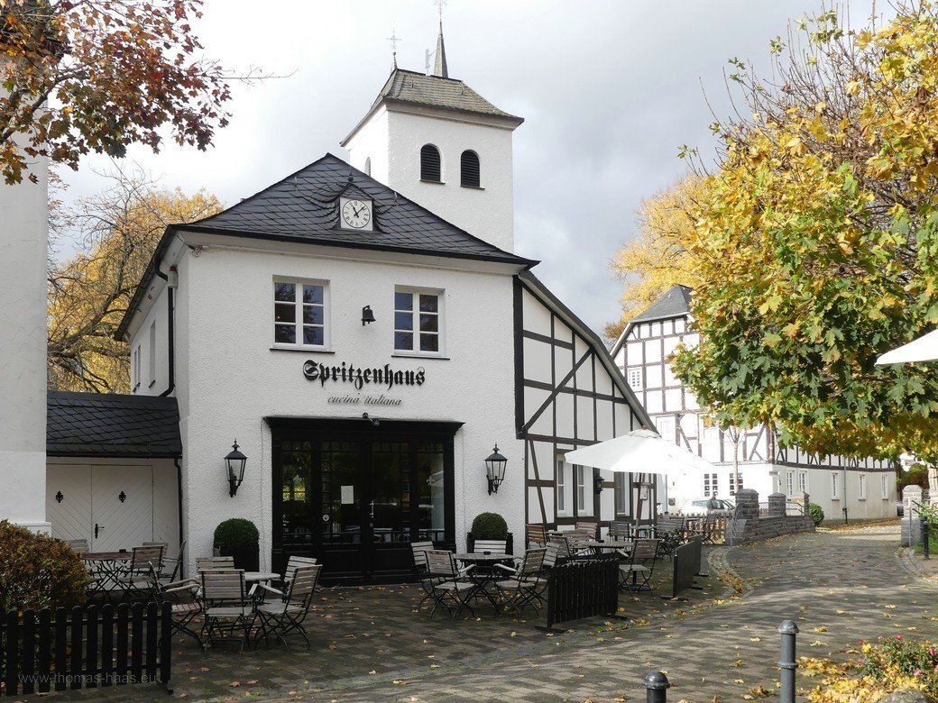 Das alte Spritzenhaus wurde zur Gastronomie... - Eslohe, 2020 Das alte Spritzenhaus wurde zur Gastronomie... - Eslohe, 2020