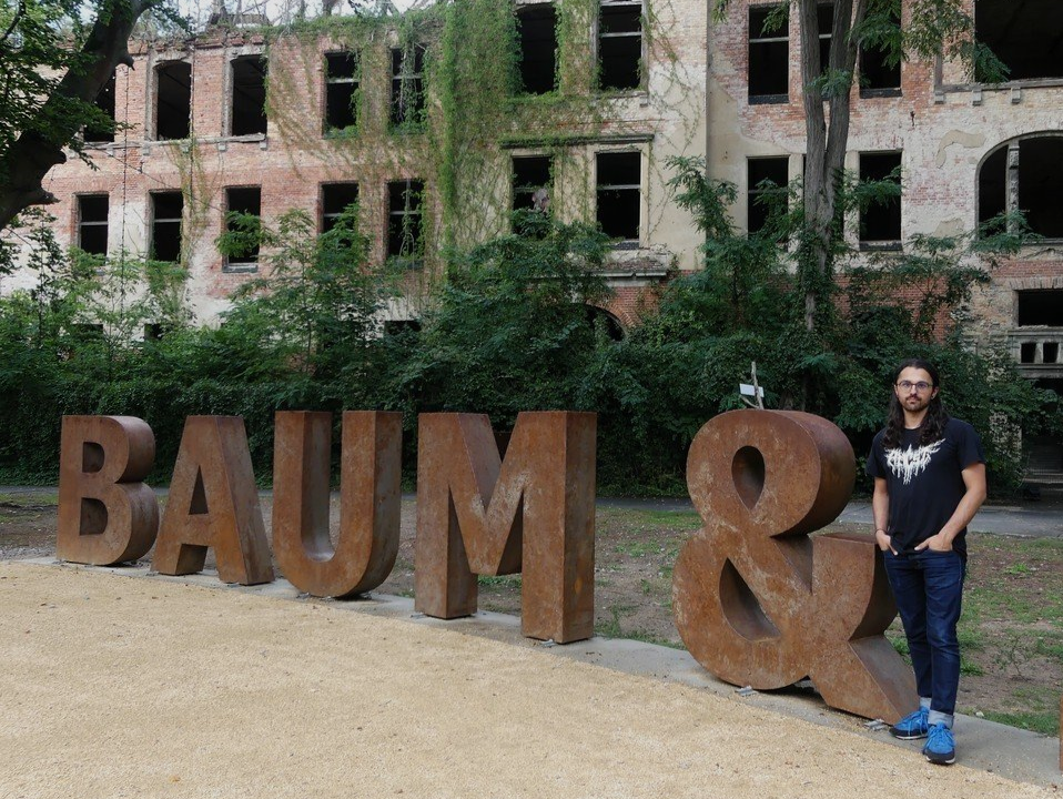 Yannick Musch, Portraitserie in Beelitz-Heilstätten Yannick Musch, Portraitserie in Beelitz-Heilstätten