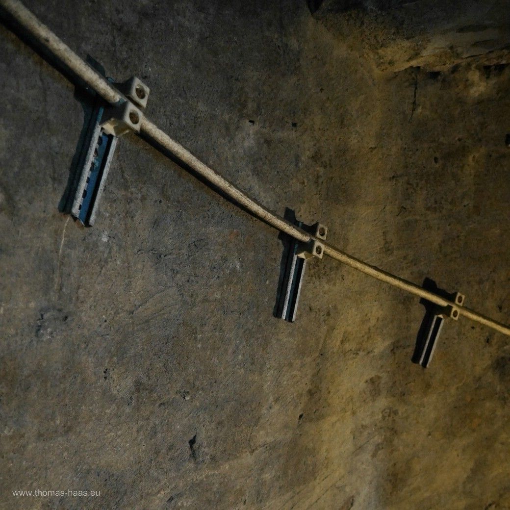 Leitungsbau im Treppenhaus... Leitungsbau im Treppenhaus...