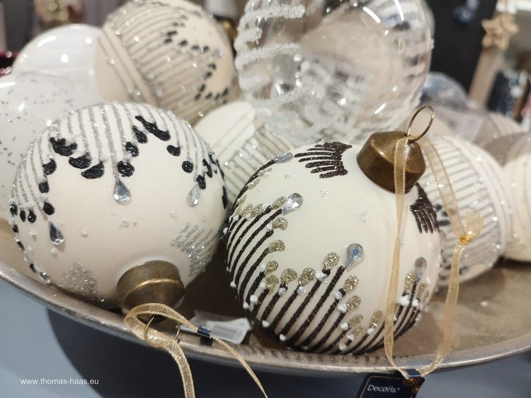 Bild des Monats, Dezember 2025 - Weihnachtskugeln in der Schale, Dekoration Bild des Monats, Dezember 2025 - Weihnachtskugeln in der Schale, Dekoration