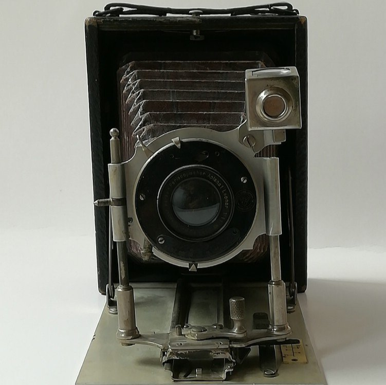 Laufboden-Plattenkamera der Leonar-Werke, ca. 1908 Laufboden-Plattenkamera der Leonar-Werke, ca. 1908